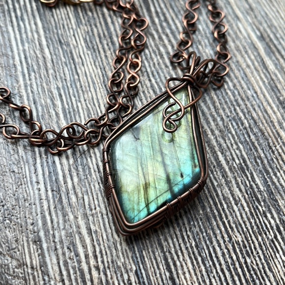 Large Labradorite Statement Copper Necklace NWOT - Picture 2 of 4